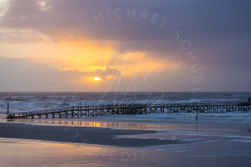 2023-01-30-SPO-Strand-Wind-Sturm-Wellen-Sonnenuntergang-176